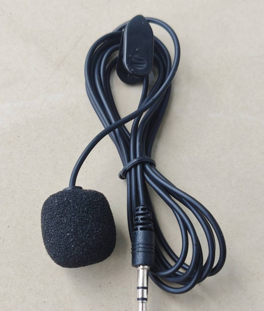 Lavalier mikrofon 3,5 mm-es sztereó csatlakozóval, 1,5 m-es kábellel