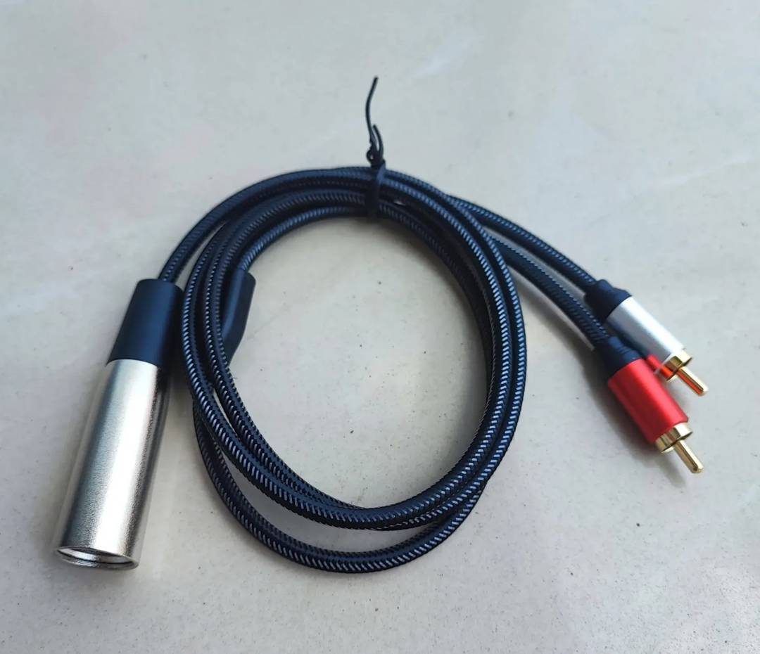 Cablu 2× RCA (cinch) la XLR tată, împletit