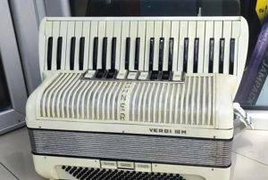 Акордеон Hohner Verdi III M, 120 баса, 9+3 регистъра — Bor