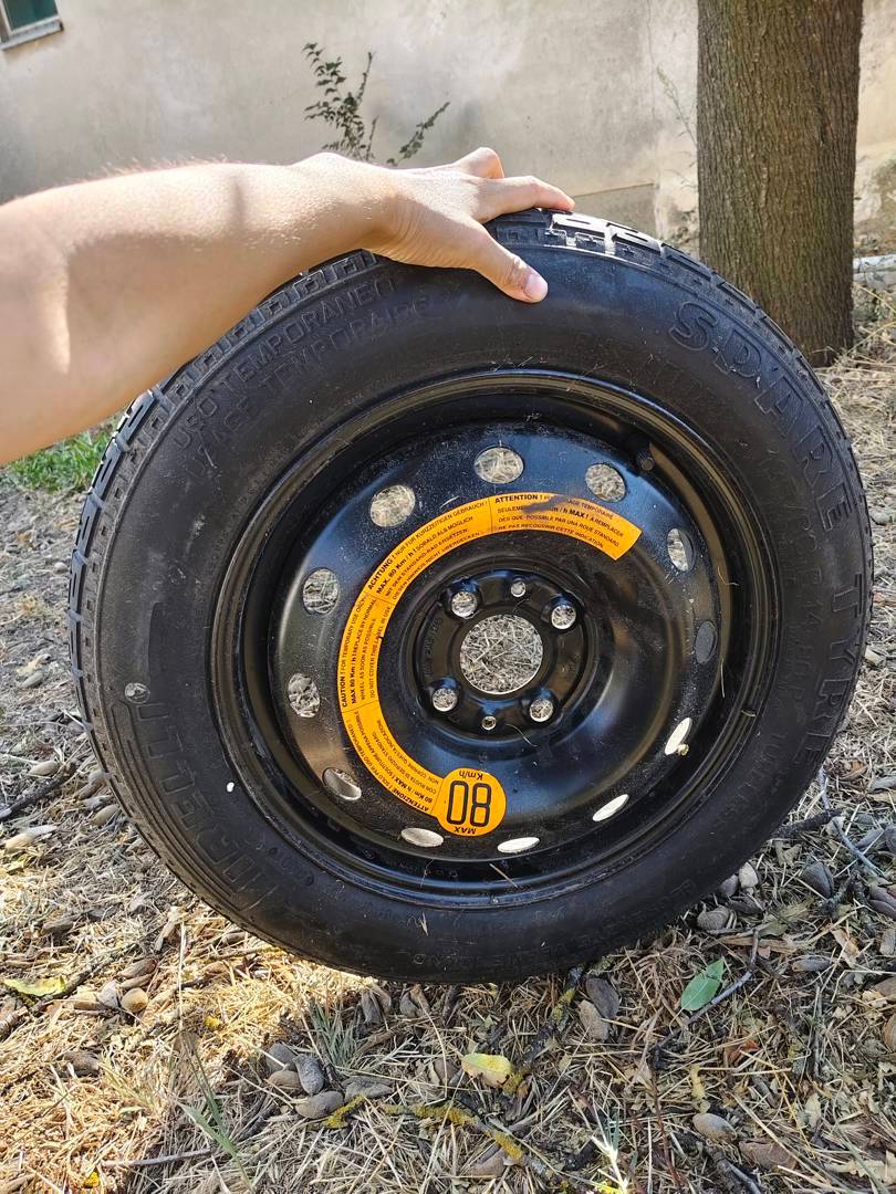 Резервна гума 14 4x98 ET43 Pirelli Fiat 500 Punt