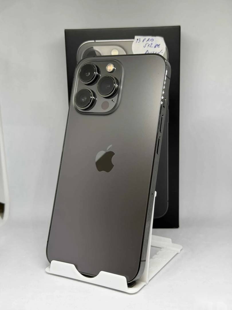 iPhone 13 Pro 512 GB Graphite, ecran crăpat, baterie nouă