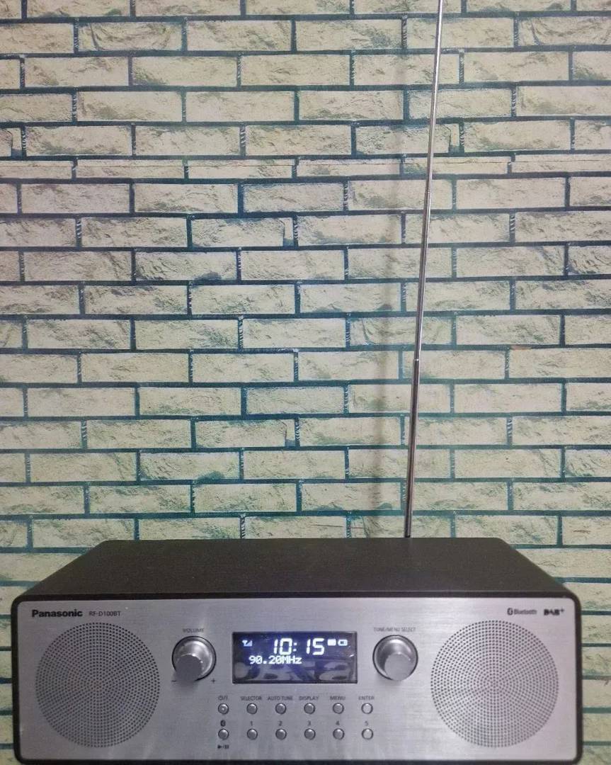 Radio retro Panasonic RF-D100BT