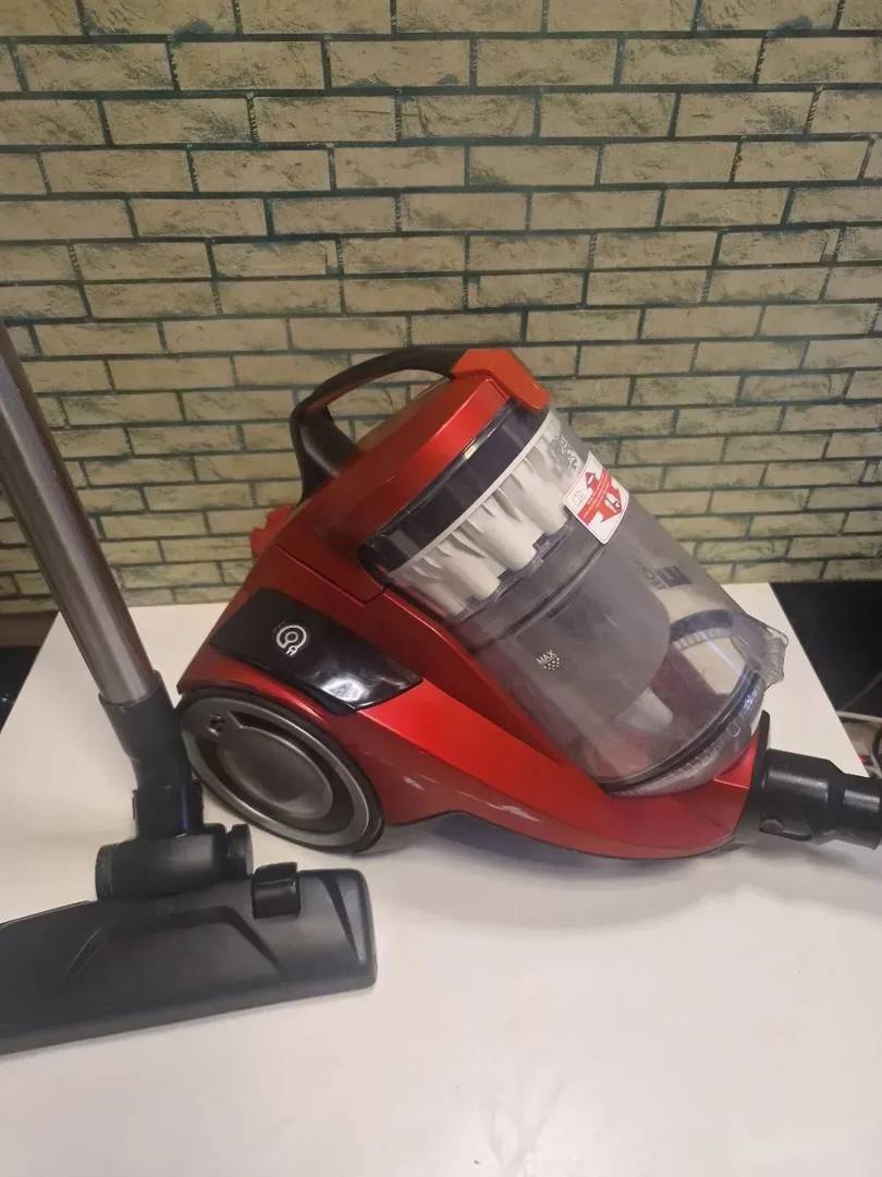Прахосмукачка без торба (циклонна) Dirt Devil 800 W