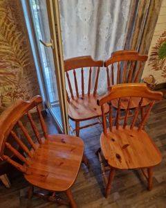Esszimmerstühle im Windsor-Stil — Beograd