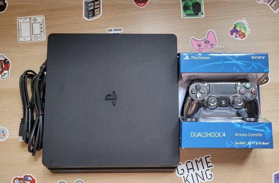 Sony PlayStation 4 Slim 500 GB / 1 TB + besplatne igre, original (nije čipiran)