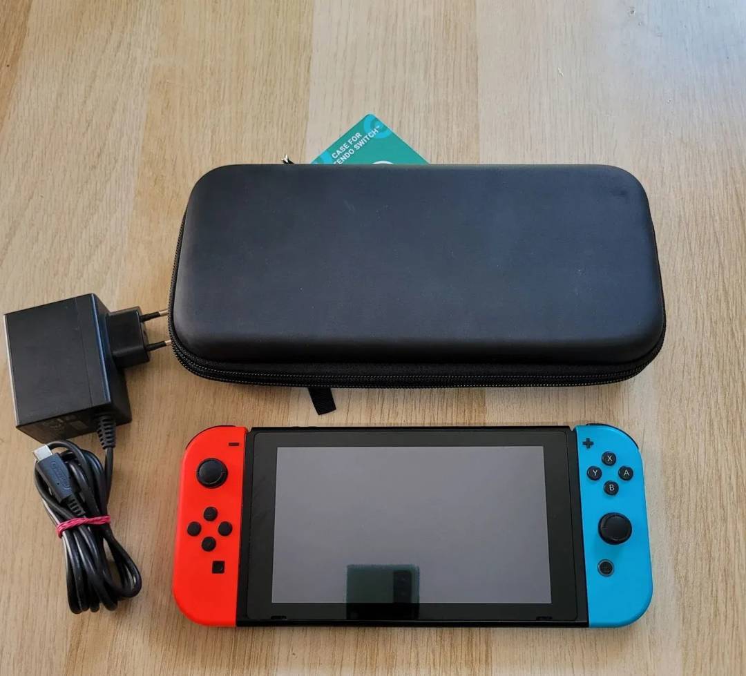 Nintendo Switch V2 32 GB original (nicht gechippt)