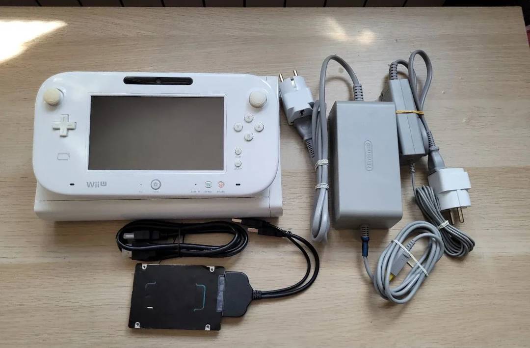 Nintendo Wii U čipiran z igrami po želji — 32 GB do 320 GB