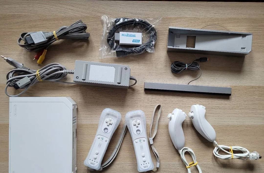 Nintendo Wii з чипом та іграми на вибір — 64/128 GB, для 1 або 2 гравців