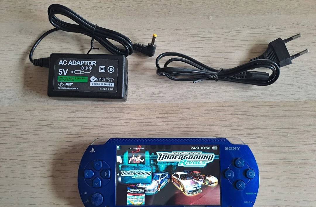 Sony PSP s IPS zaslonom i novim kućištem, čipirana (CFW), 128 GB