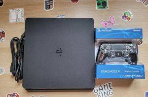 Sony PlayStation 4 Slim 500 GB / 1 TB + besplatne igre, original (nije čipiran) — Beograd