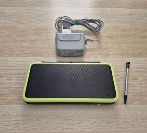 Nintendo New 2DS XL čipiran (CFW), 128 GB z igrami — Beograd