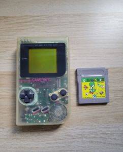 Nintendo Game Boy Classic (DMG-01) prozirni s originalnom igrom — Beograd