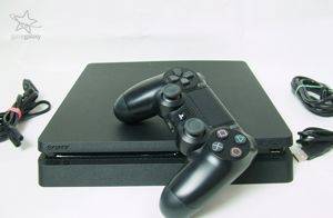 PlayStation 4 Slim — original, nije čipovan, radi online — Jagodina